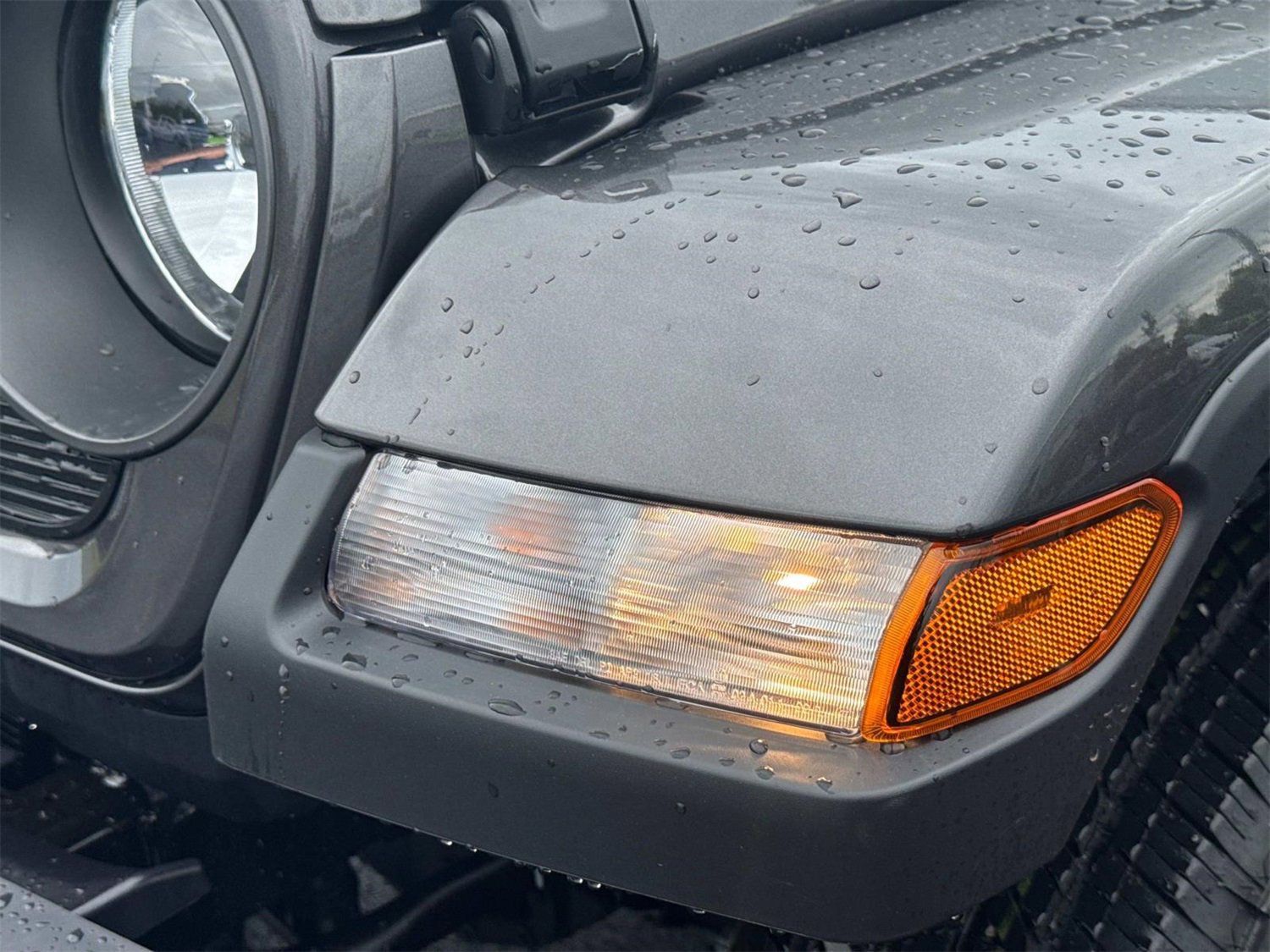 New 2025 Jeep Gladiator Sport image 11