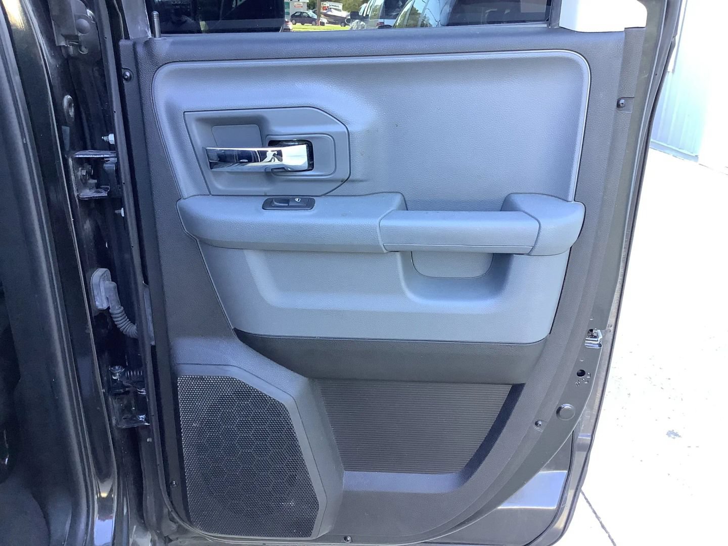 Used 2019 RAM 1500 Classic SLT w/ Luxury Group AWD/4WD image 18