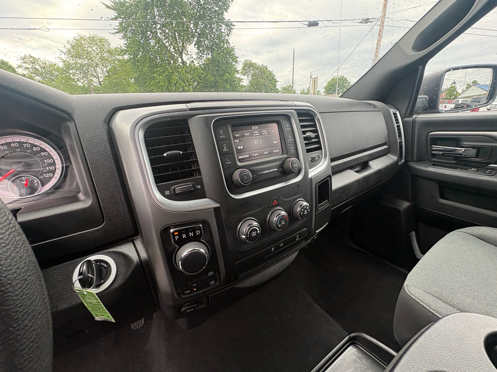 Used 2024 RAM 1500 Warlock AWD/4WD image 12