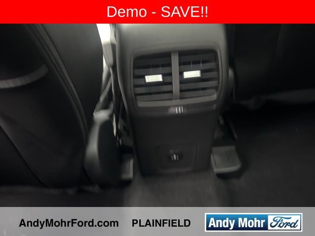 New 2025 Ford Escape SE w/ PHEV Premium Package FWD image 11