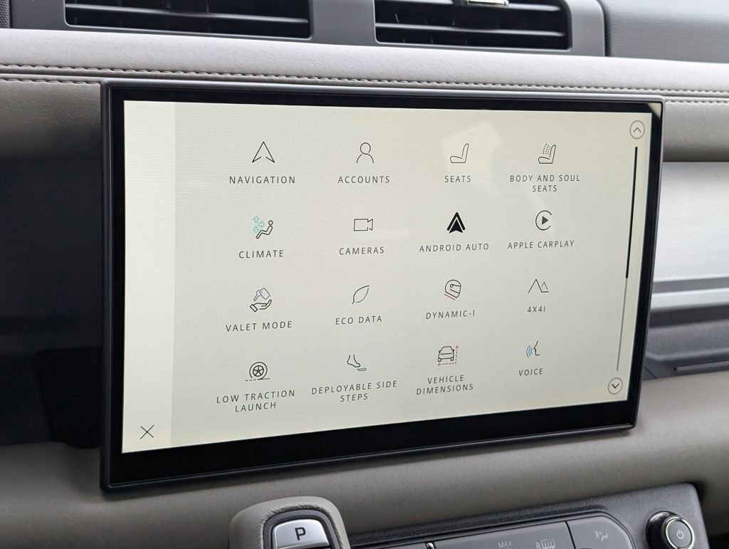 Certified 2025 Land Rover Defender 110 image 18