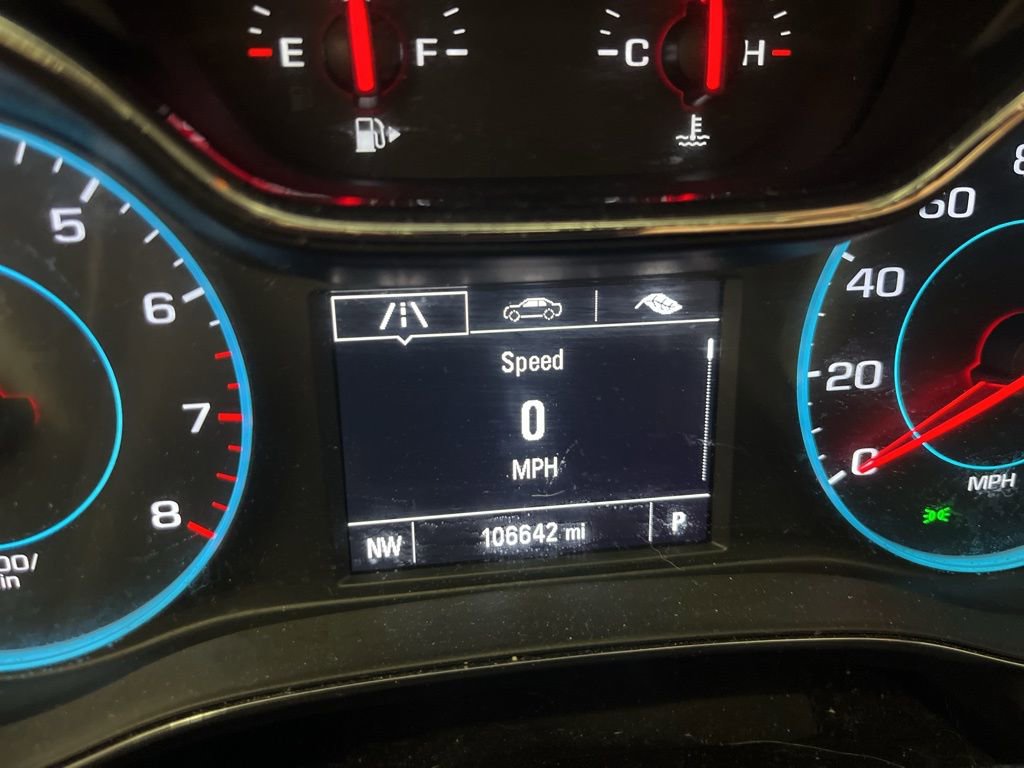 Used 2018 Chevrolet Cruze LS image 2