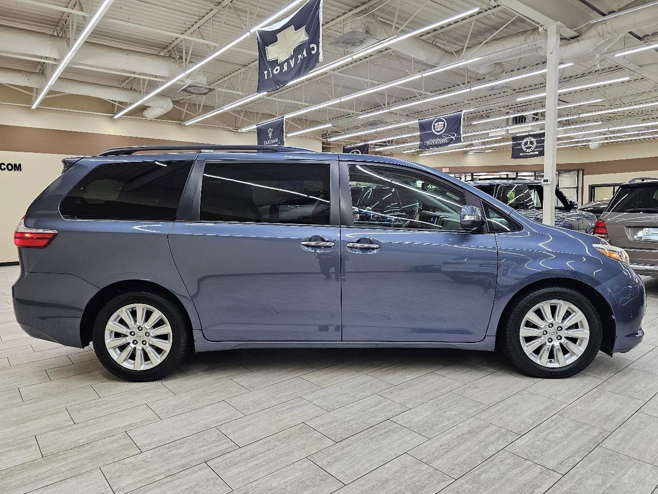 Used 2015 Toyota Sienna Limited FWD image 5