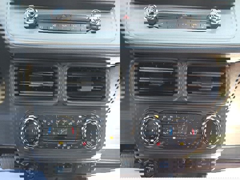 Used 2023 Ford Maverick Lariat w/ Lariat Luxury Package FWD image 21