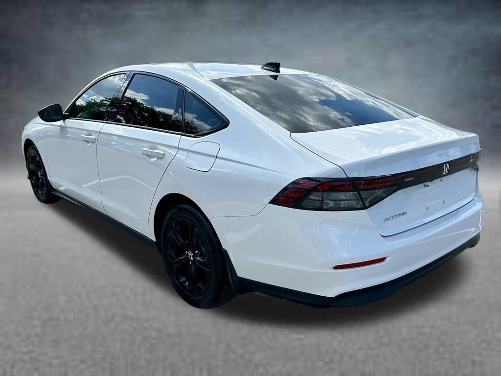 Used 2025 Honda Accord SE image 7
