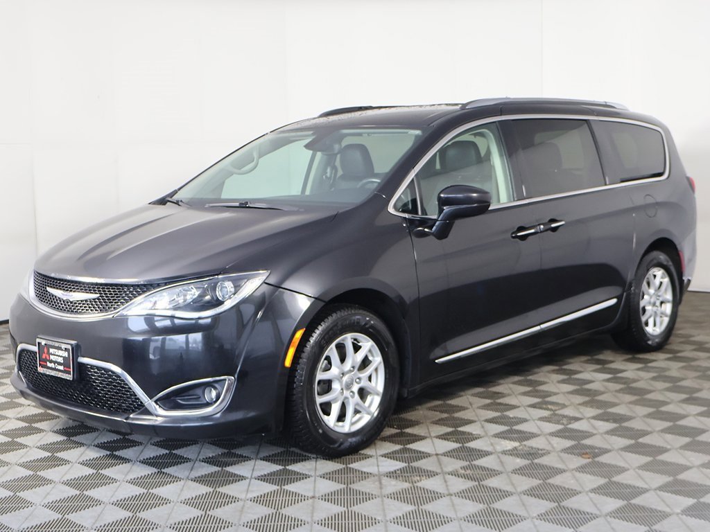 Used 2020 Chrysler Pacifica Touring-L image 7