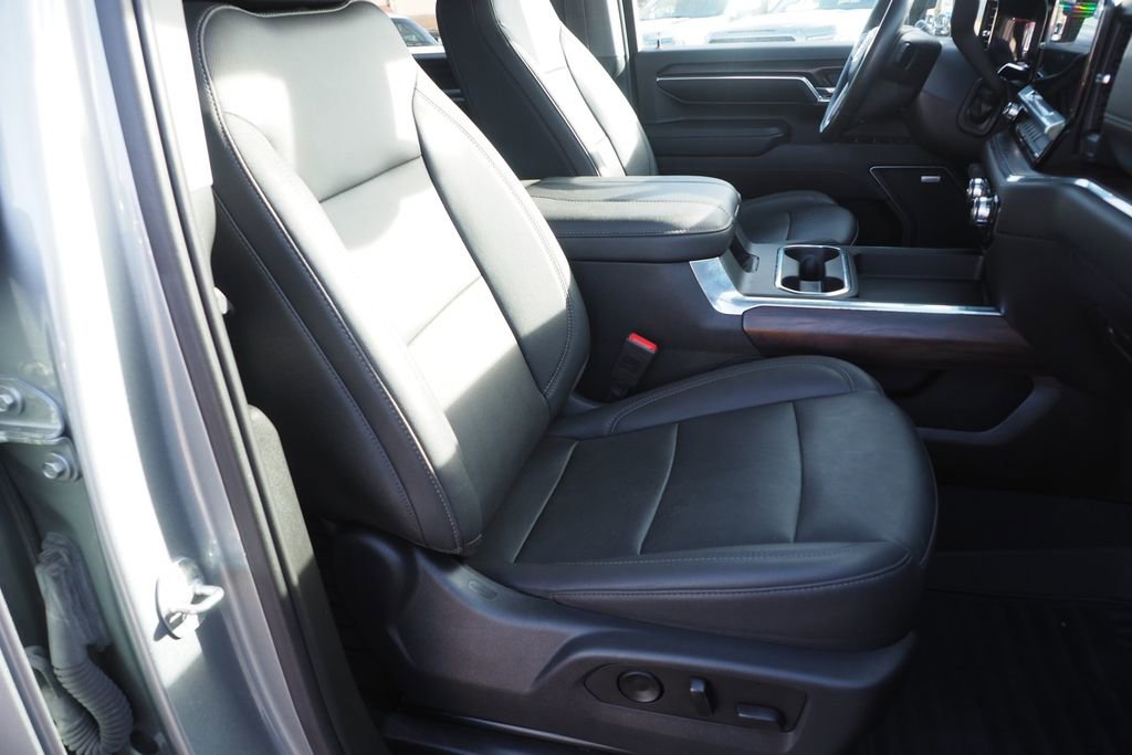 Used 2024 GMC Sierra 2500 SLT w/ SLT Premium Package image 21