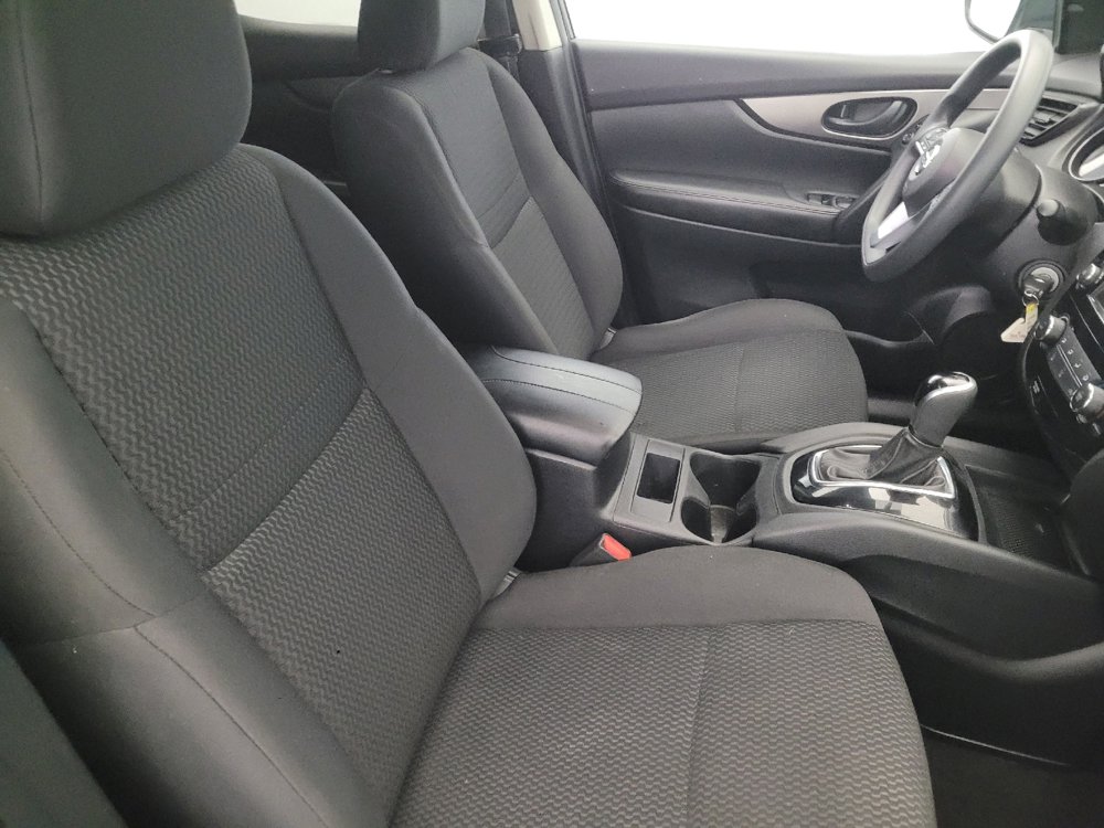 Used 2020 Nissan Rogue Sport S image 21