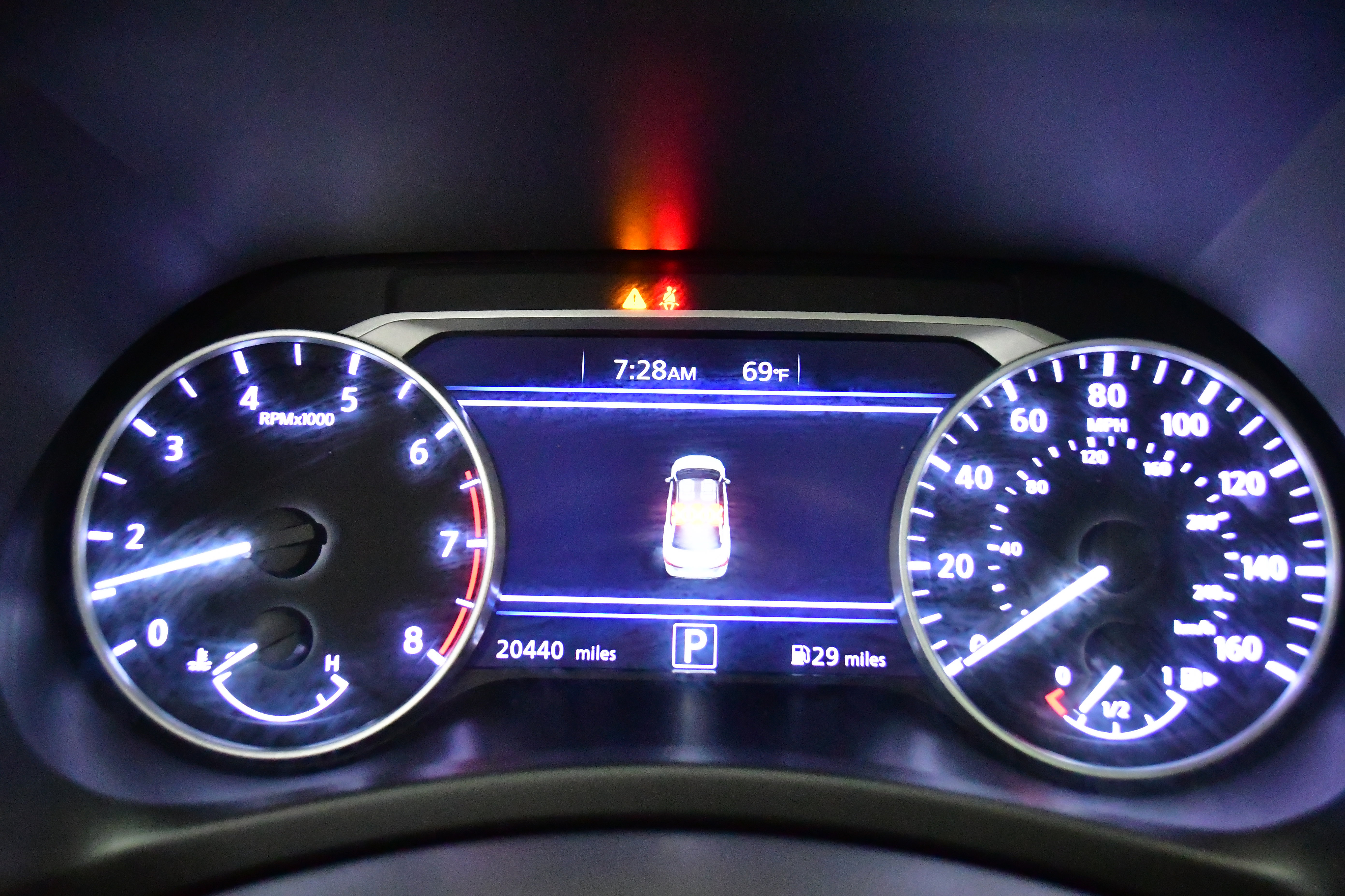 Used 2025 Nissan Sentra SR w/ SR Premium Package image 18