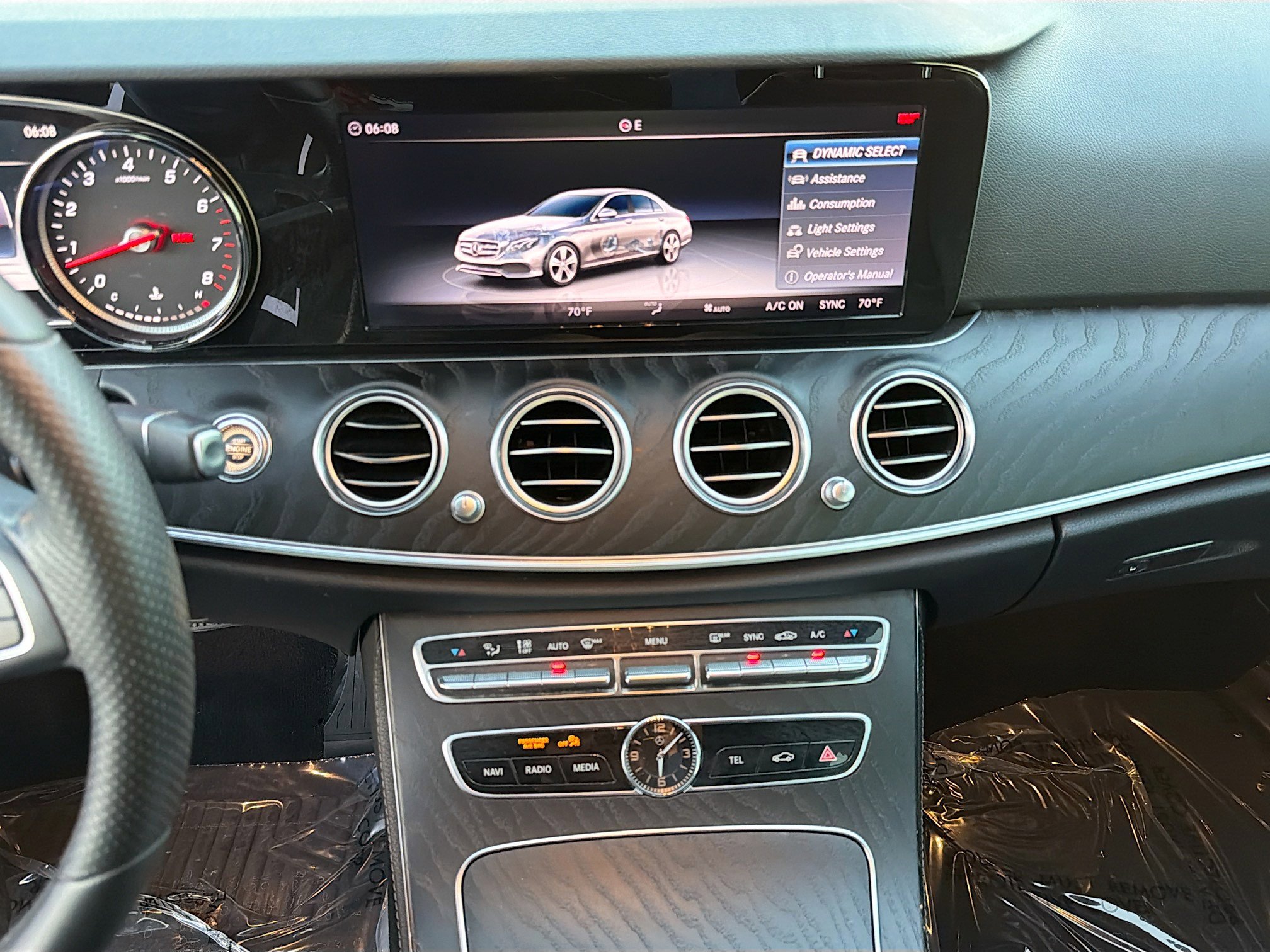 Used 2018 Mercedes-Benz E 300 image 34