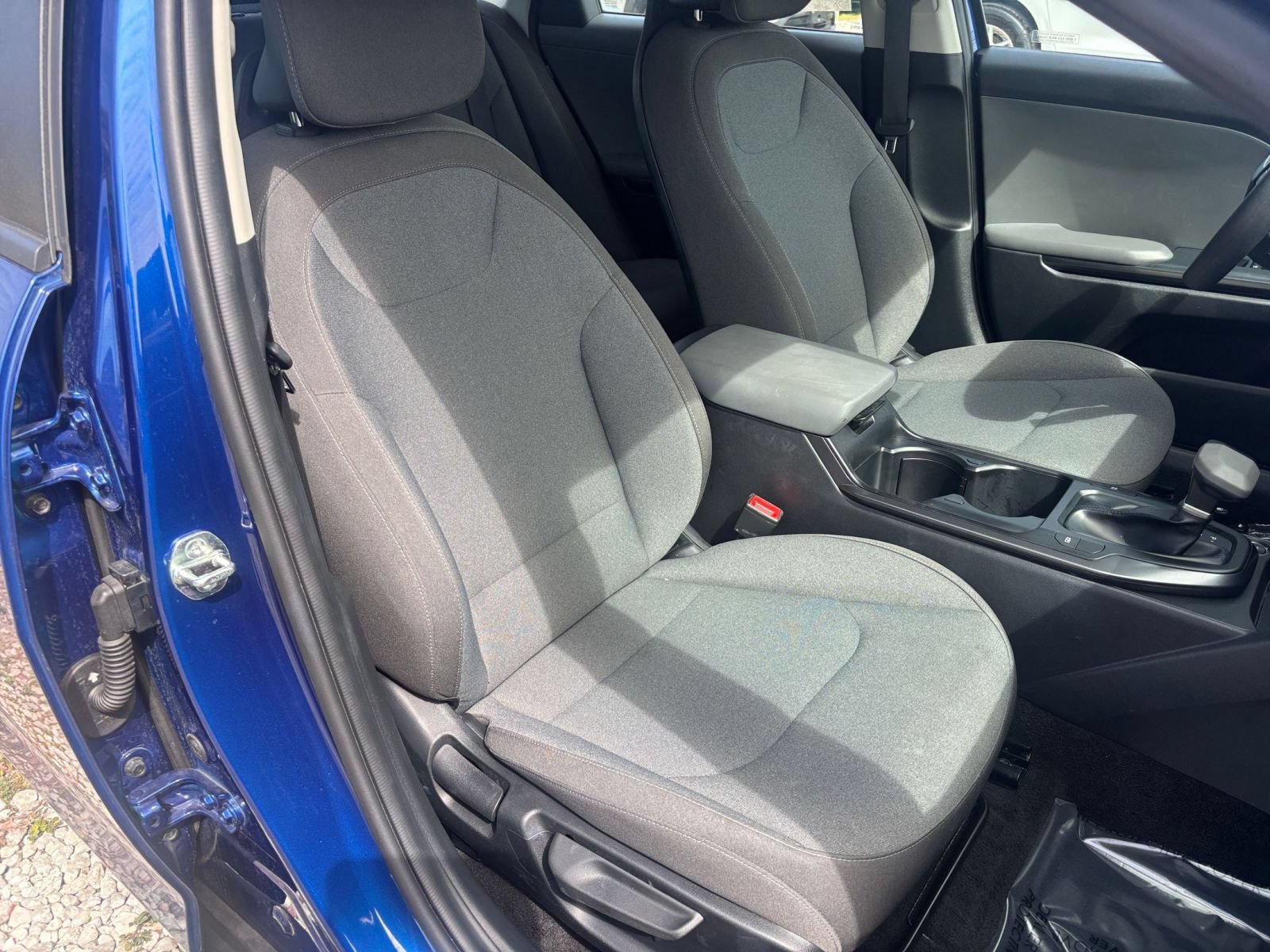 Used 2025 Kia K4 FWD image 38