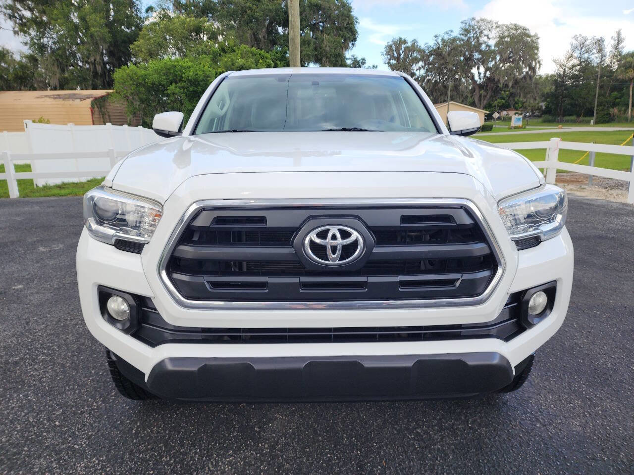 Used 2016 Toyota Tacoma SR5 image 8