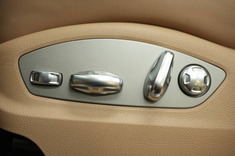 New 2026 Porsche Macan AWD/4WD image 34