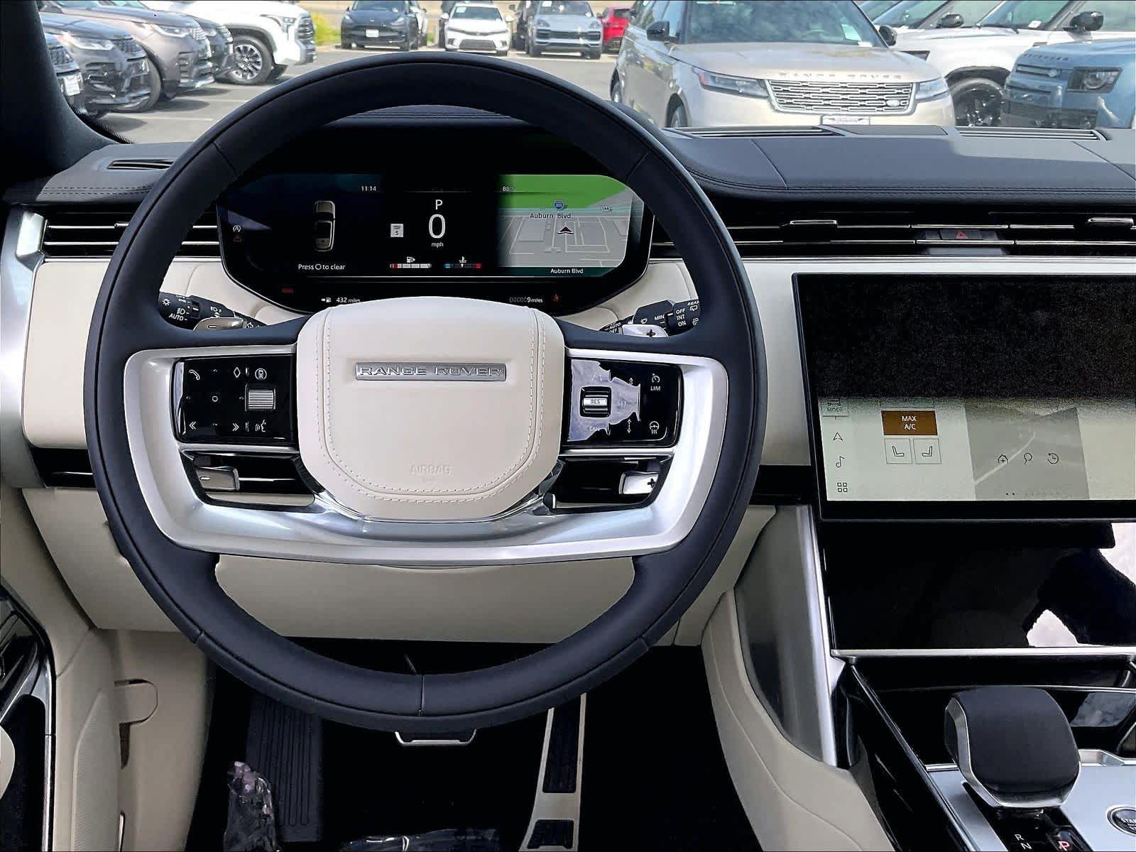 New 2026 Land Rover Range Rover Long Wheelbase SE AWD/4WD image 15
