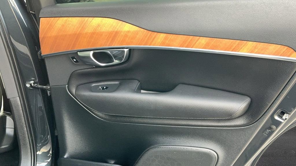 Used 2021 Volvo XC90 T8 Inscription Expression w/ Advanced Package image 19