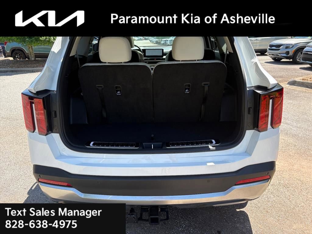 Certified 2025 Kia Sorento EX w/ Panoramic Sunroof Package AWD/4WD image 29