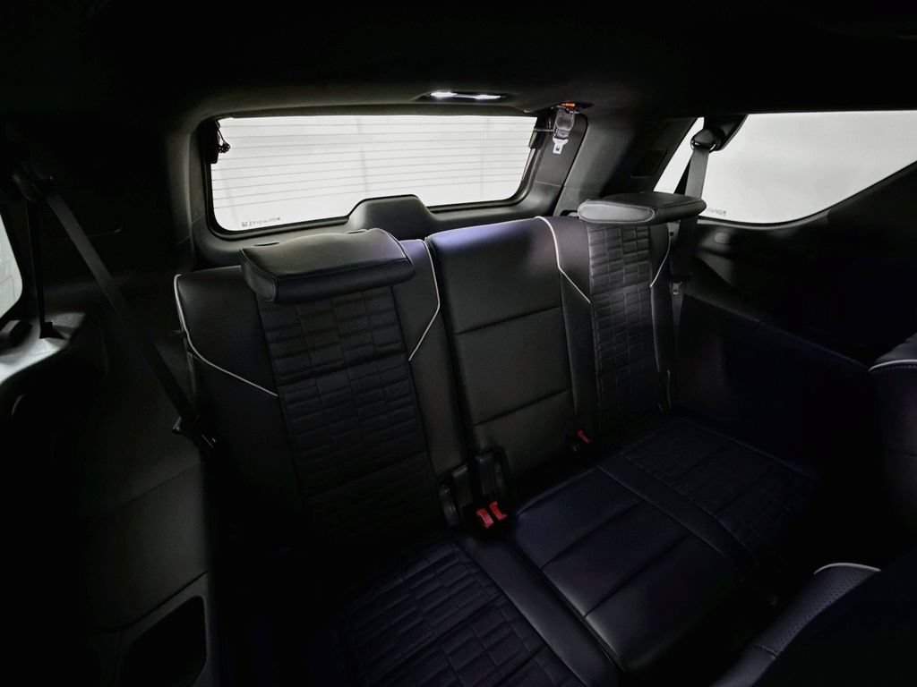 Used 2023 Cadillac Escalade V w/ Heavy-Duty Trailer Package AWD/4WD image 30