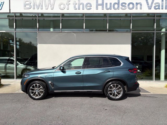 Used 2024 BMW X5 xDrive50e AWD/4WD image 2