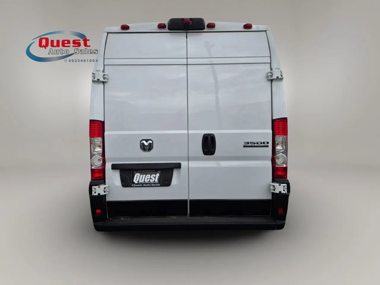 Used 2023 RAM ProMaster 3500 w/ Driver Convenience Group FWD image 4