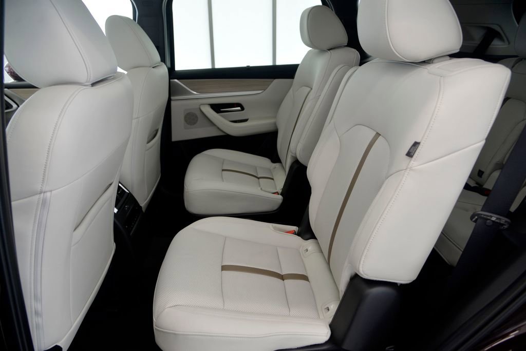 Used 2025 MAZDA CX-90 Plug-In Hybrid w/ Premium Plus image 29