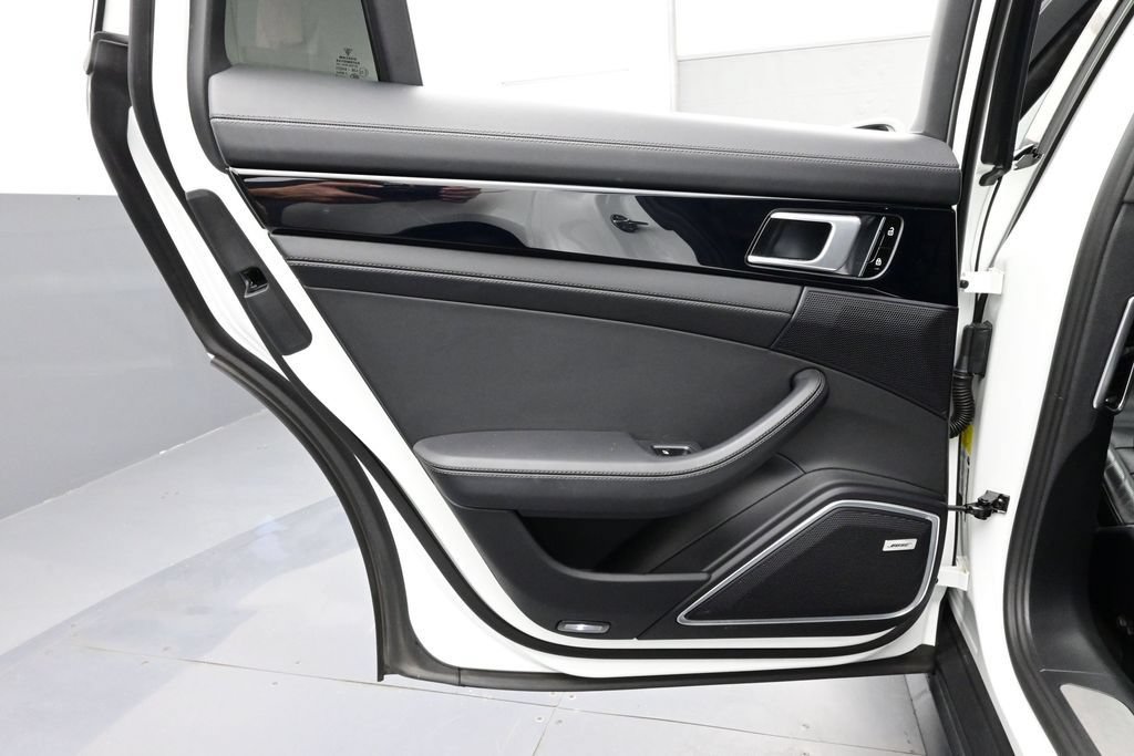 Certified 2019 Porsche Panamera Turbo S w/ Premium Package Plus AWD/4WD image 13
