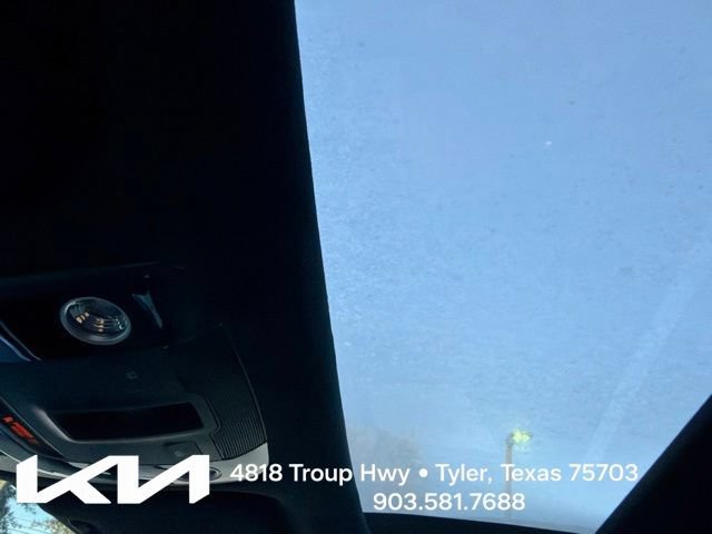 Certified 2024 Kia Sorento SX Prestige AWD/4WD image 24