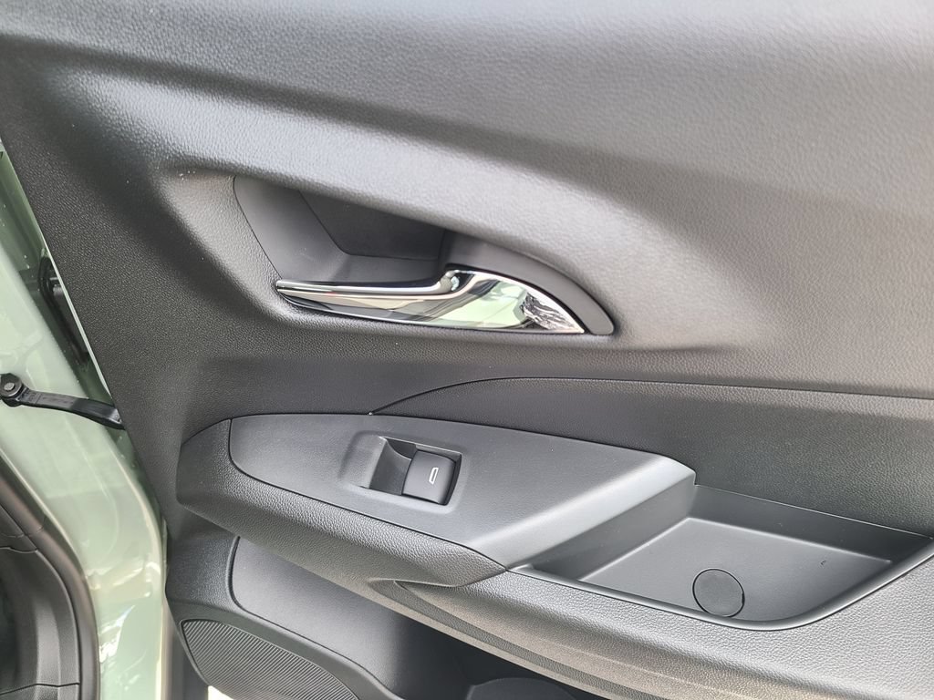New 2026 Chevrolet Trax ACTIV w/ Driver Confidence Package FWD image 4