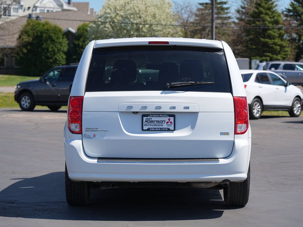 Used 2018 Dodge Grand Caravan SE w/ UConnect Hands-Free Group FWD image 4