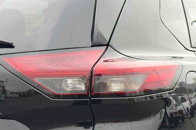 New 2026 Nissan Rogue Dark Armor FWD image 31