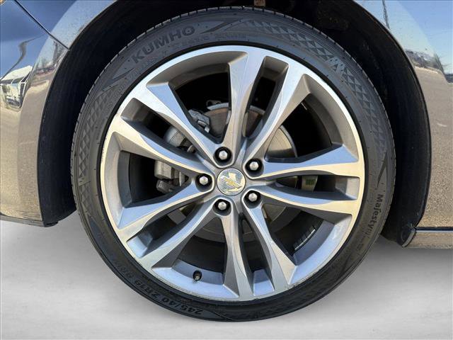 Used 2023 Chevrolet Malibu LT image 24