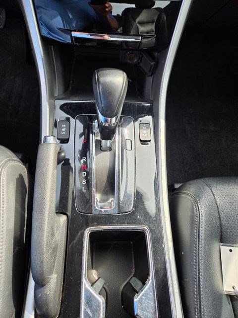 Used 2017 Honda Accord EX-L image 6