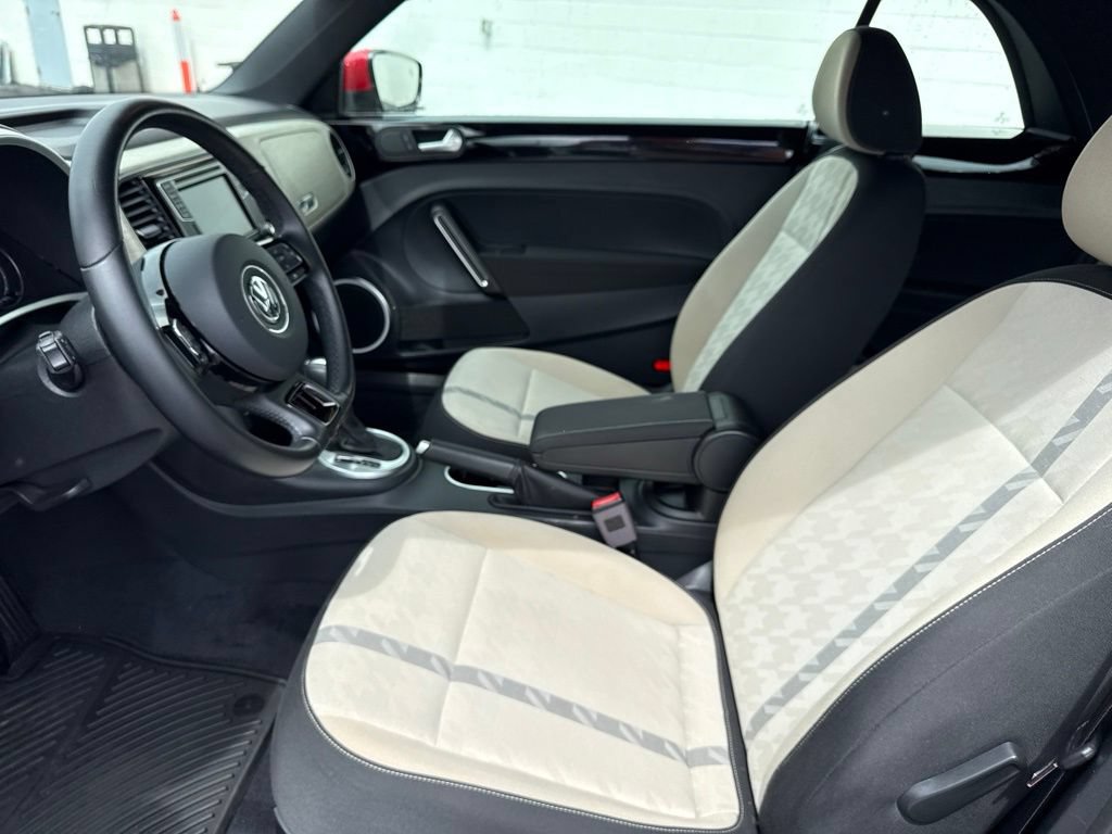 Used 2018 Volkswagen Beetle 2.0T Coast FWD image 18