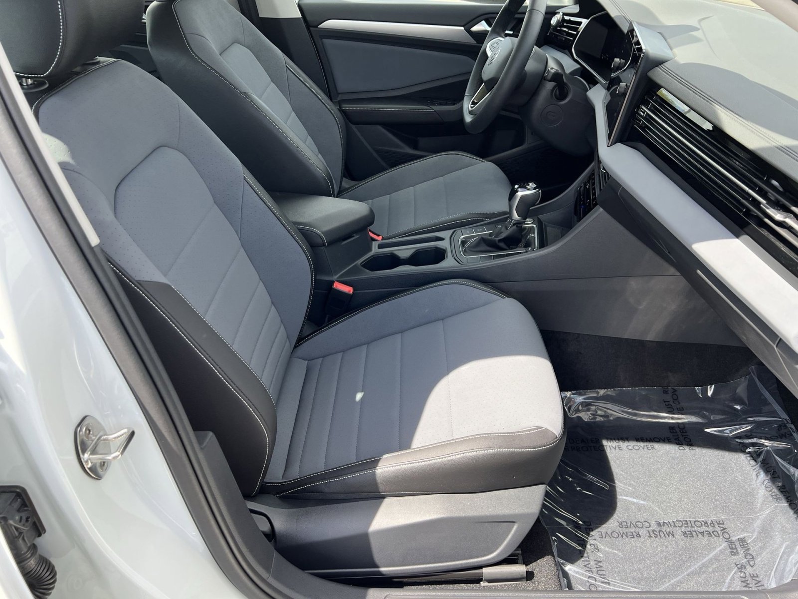 Used 2026 Volkswagen Jetta SE image 37