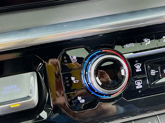 New 2026 GMC Sierra 3500 Denali Ultimate w/ LPO, Black Badging Package image 19