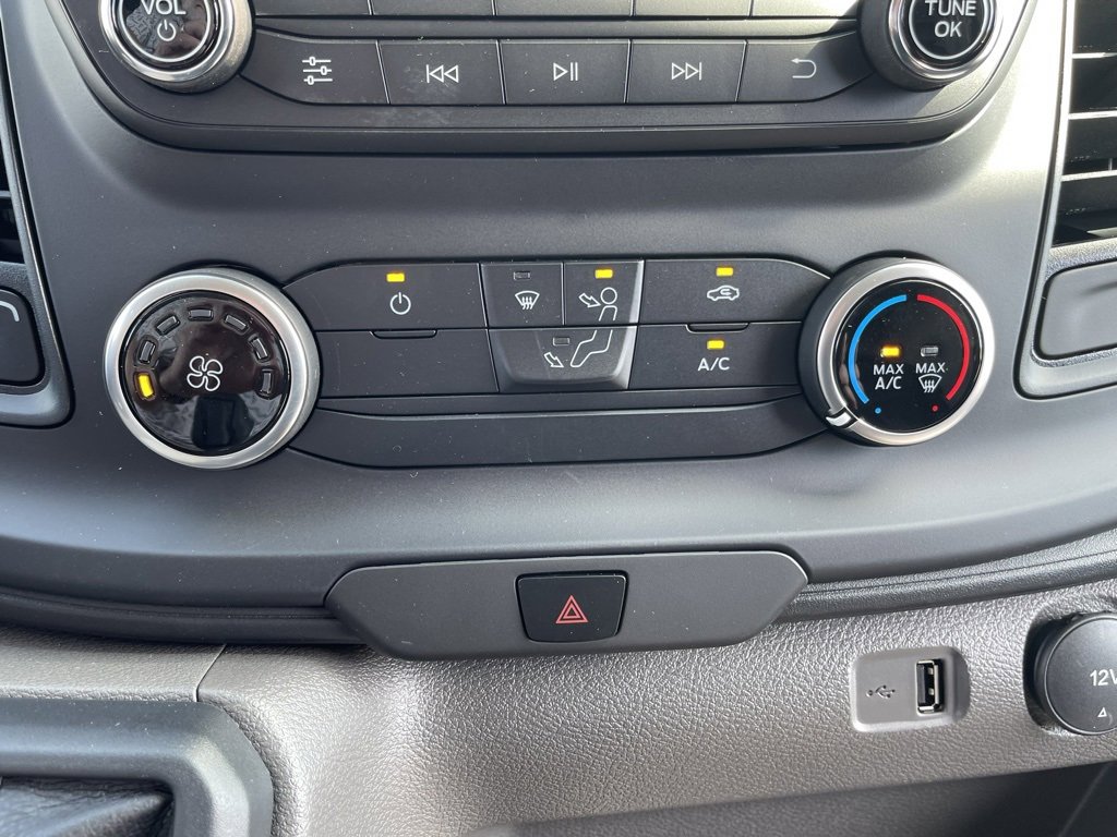 New 2025 Ford Transit 150 Low Roof image 27