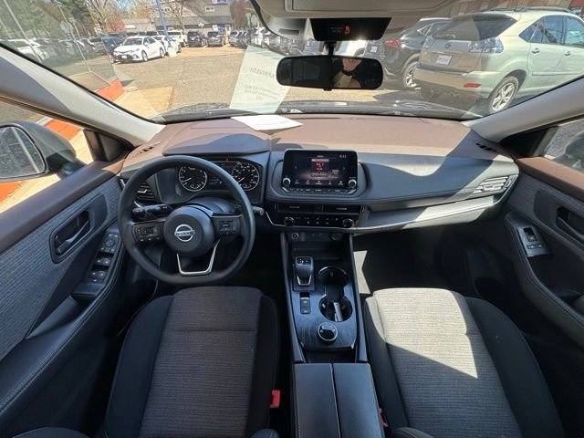Used 2021 Nissan Rogue S AWD/4WD image 16