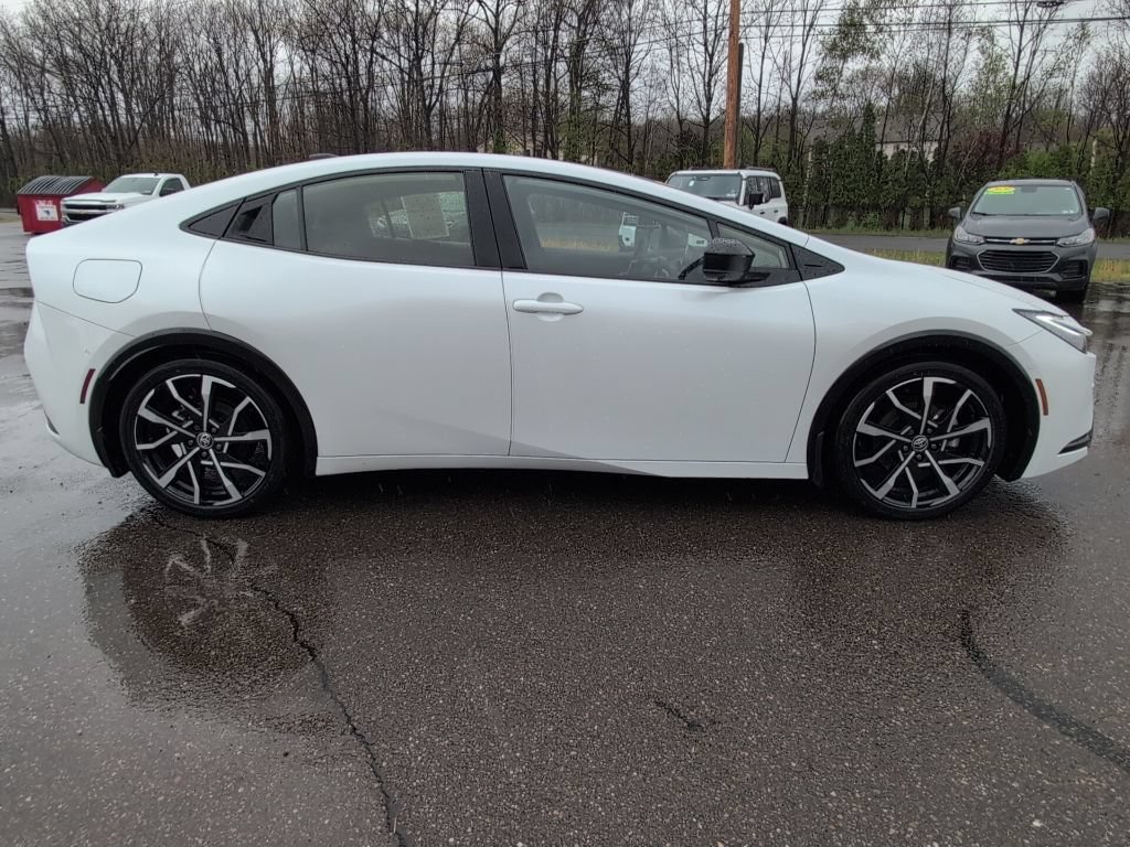 Used 2026 Toyota Prius Plug-In Hybrid w/ Limited Premium Package FWD image 8