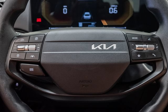 Used 2025 Kia K4 FWD image 11