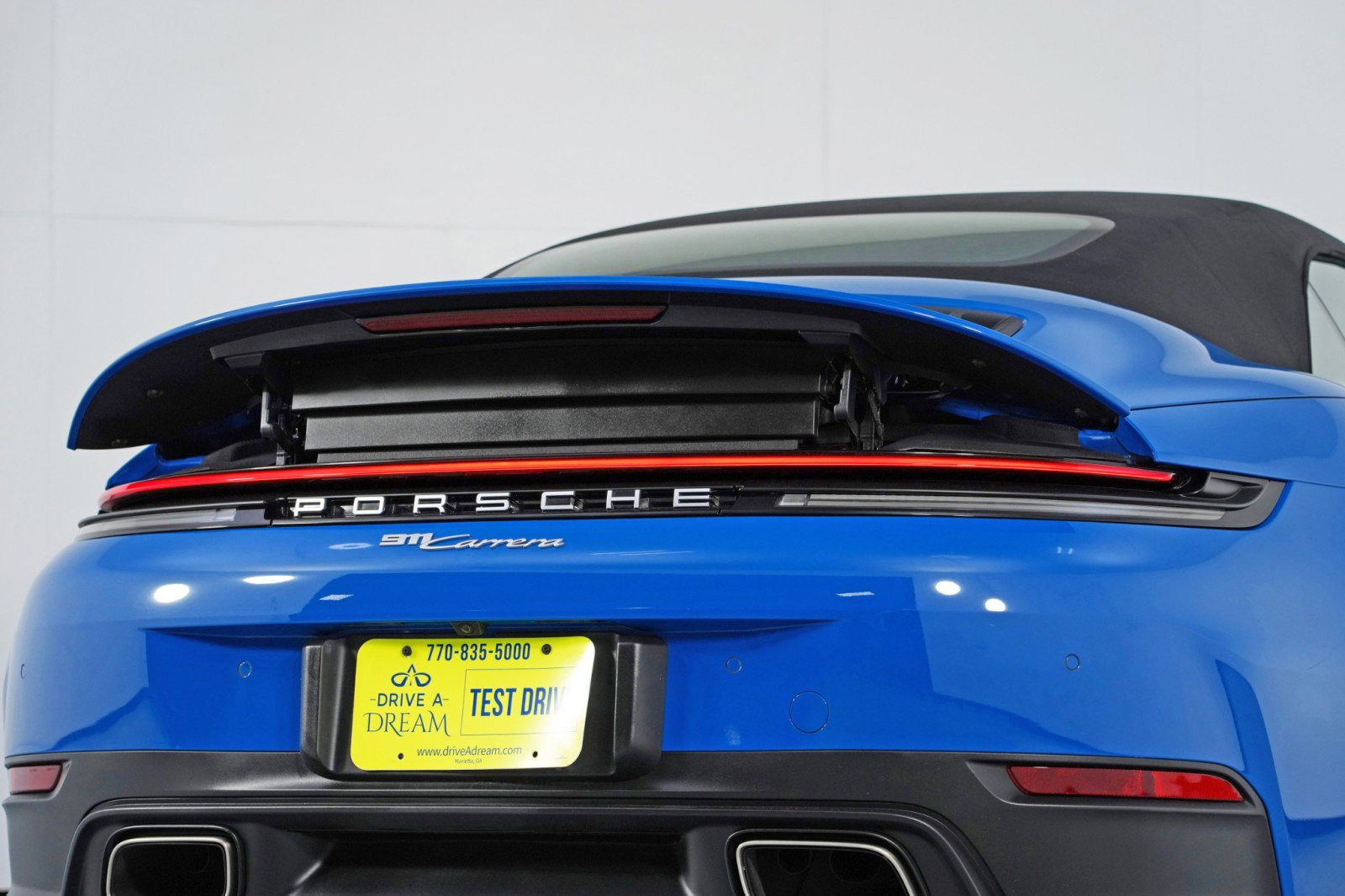 Used 2025 Porsche 911 Carrera RWD image 59