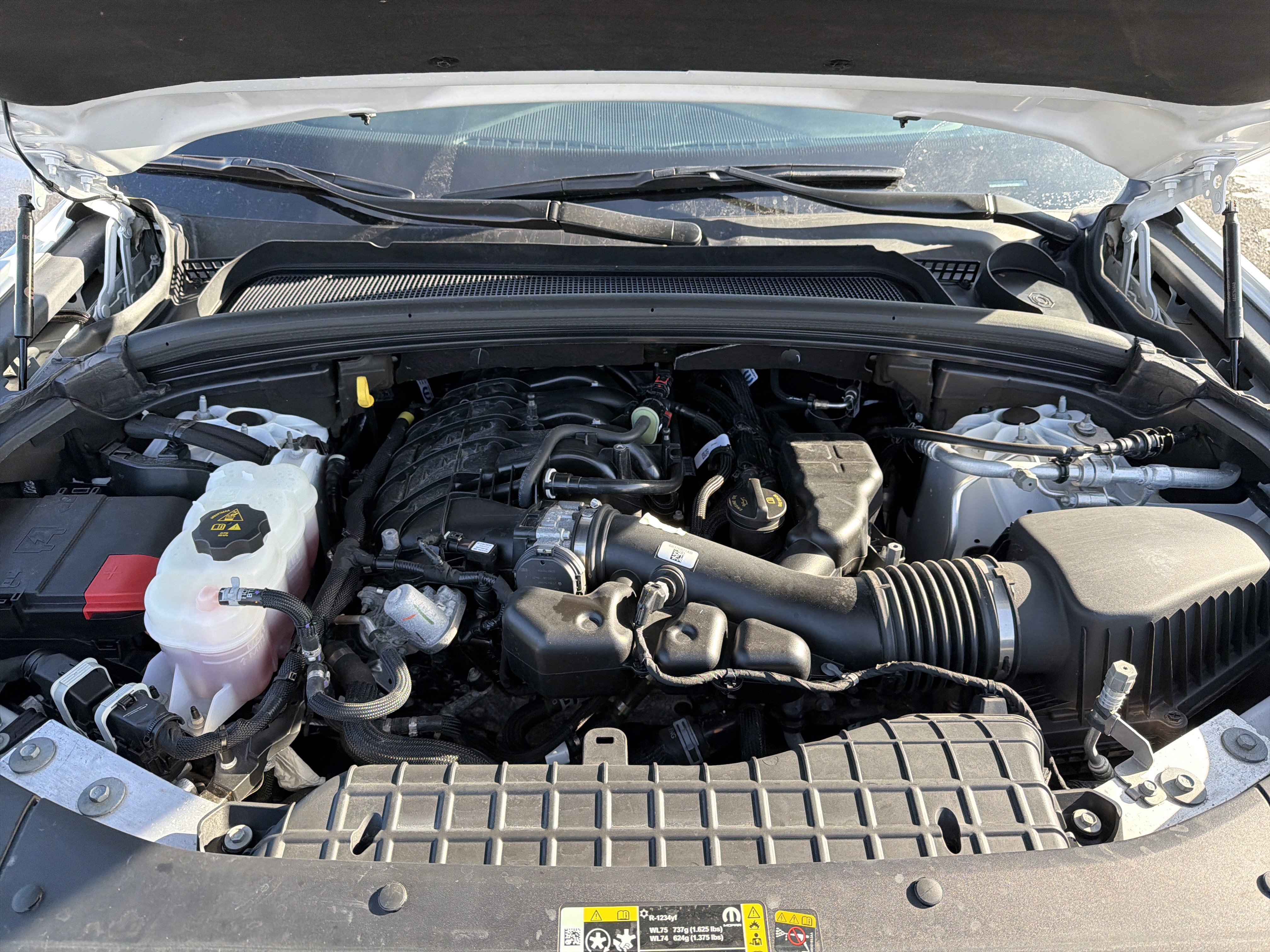 Used 2023 Jeep Grand Cherokee L Laredo image 10