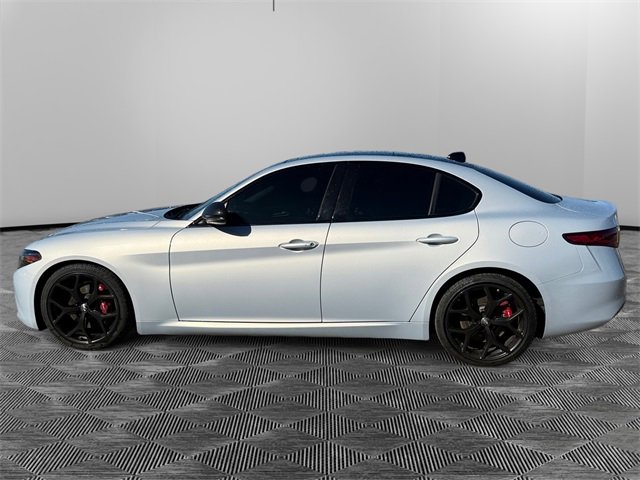 Used 2020 Alfa Romeo Giulia w/ Nero Edizione image 8