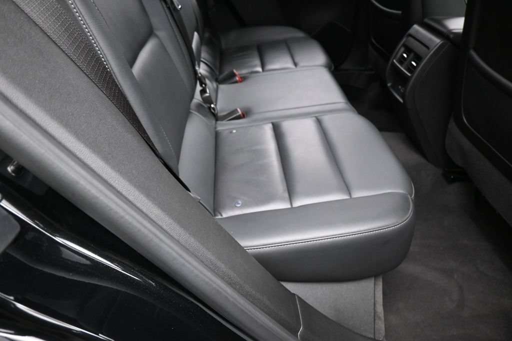 Used 2023 Cadillac XT4 Premium Luxury FWD image 40
