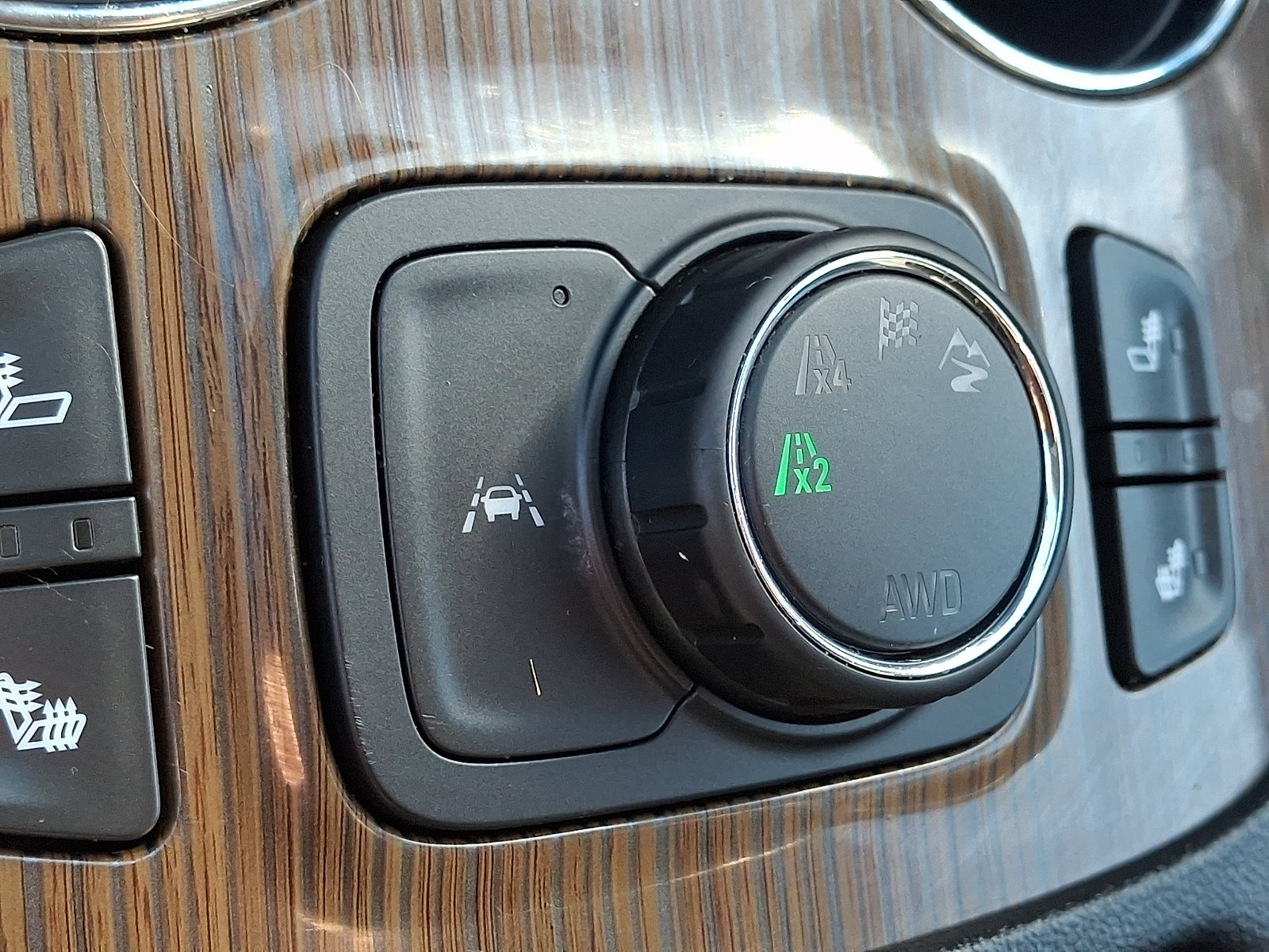 Used 2023 GMC Acadia SLE w/ Driver Convenience Package AWD/4WD image 25