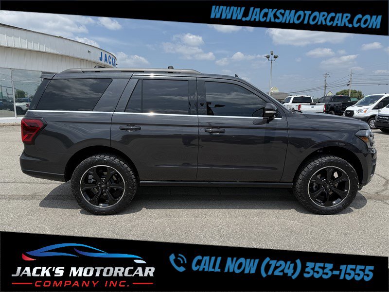 Used 2024 Ford Expedition Limited image 18