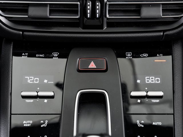 Certified 2025 Porsche Macan image 19