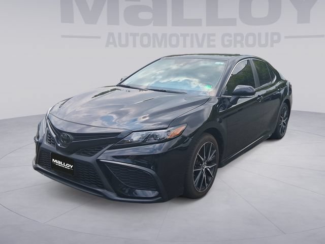 Used 2023 Toyota Camry SE FWD image 1