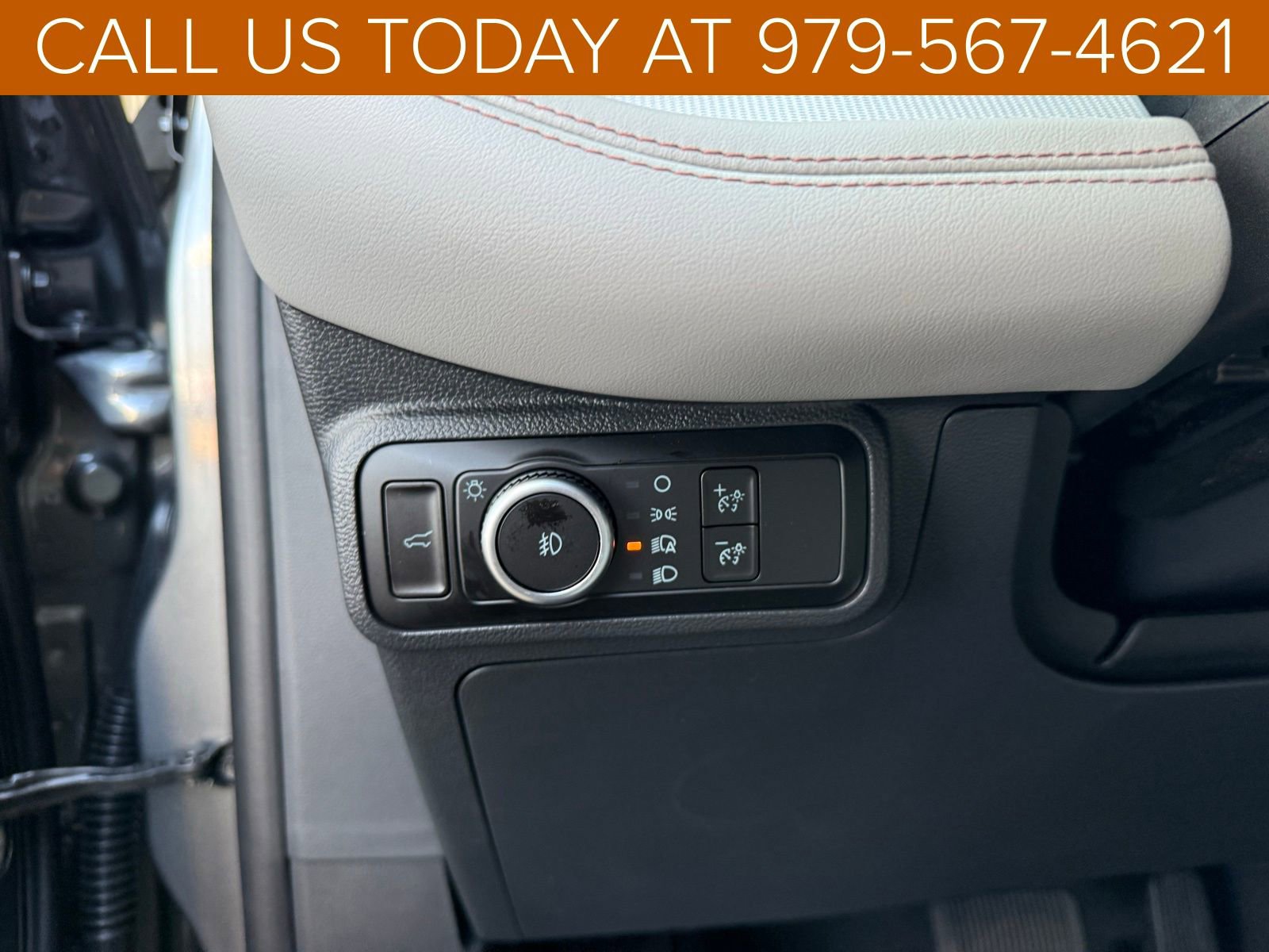 New 2026 Ford Explorer Active image 9