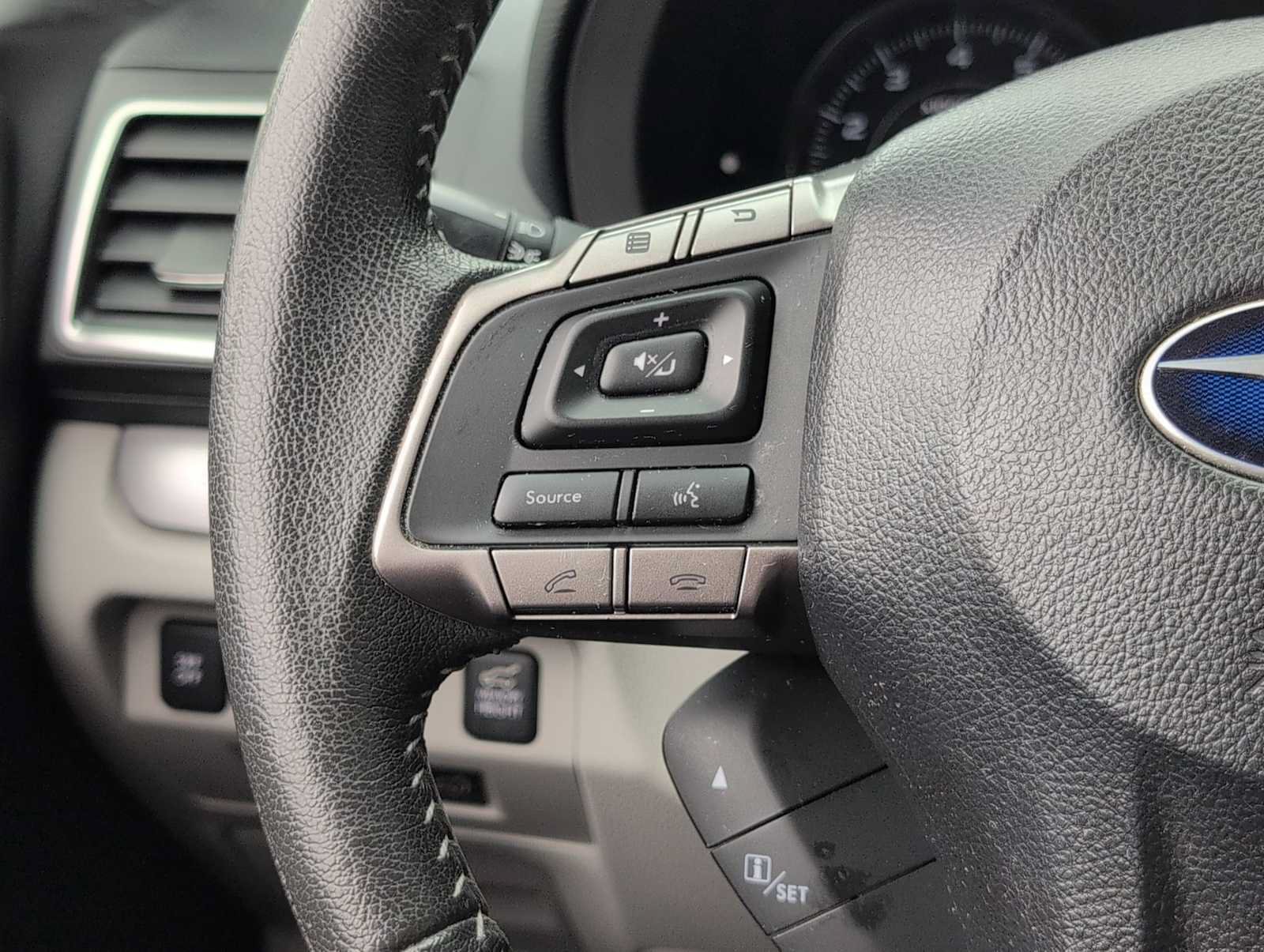 Used 2016 Subaru Forester 2.5i Touring w/ Eyesight & Navigation System AWD/4WD image 23