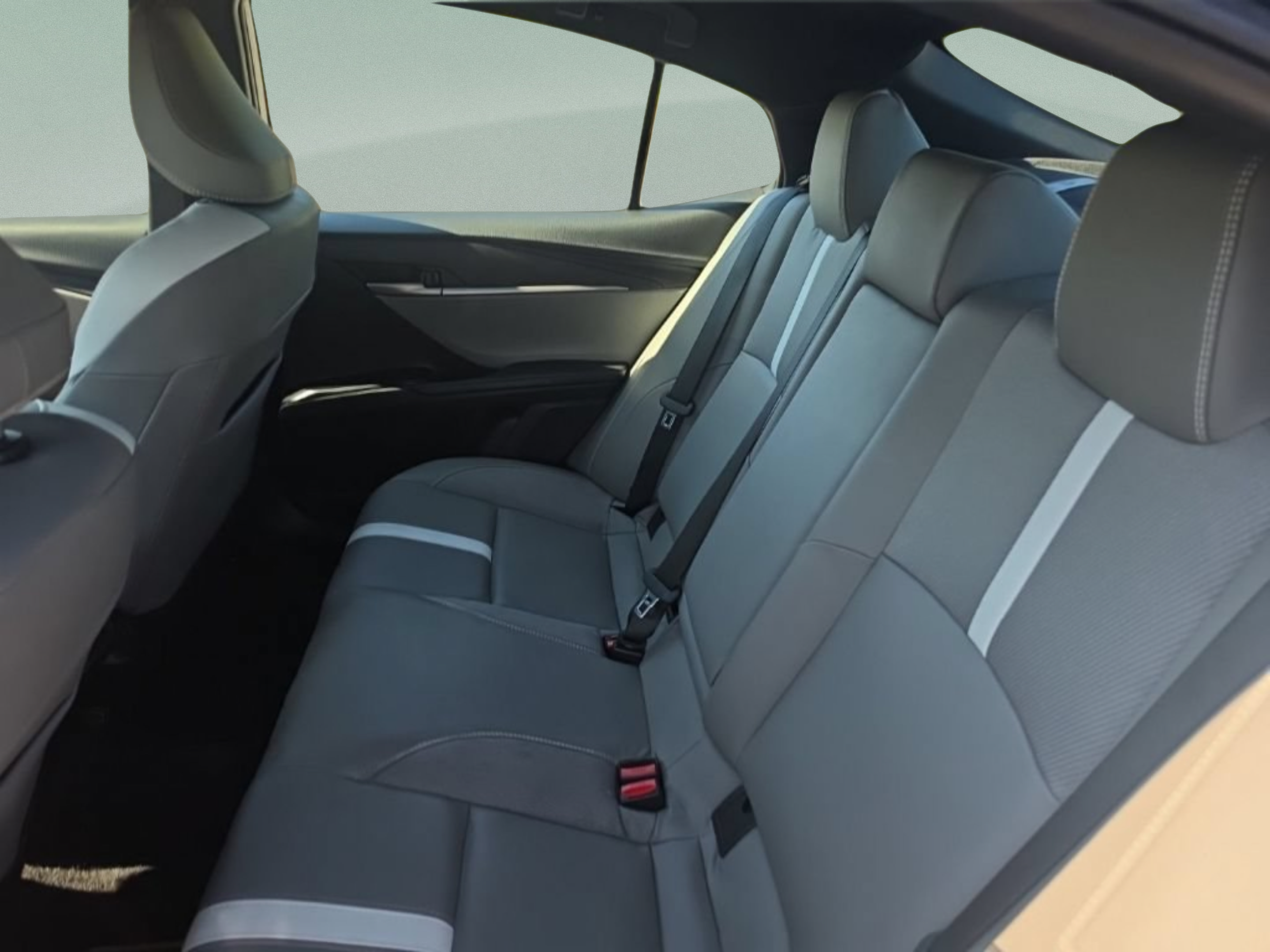 Used 2025 Toyota Camry SE FWD image 30