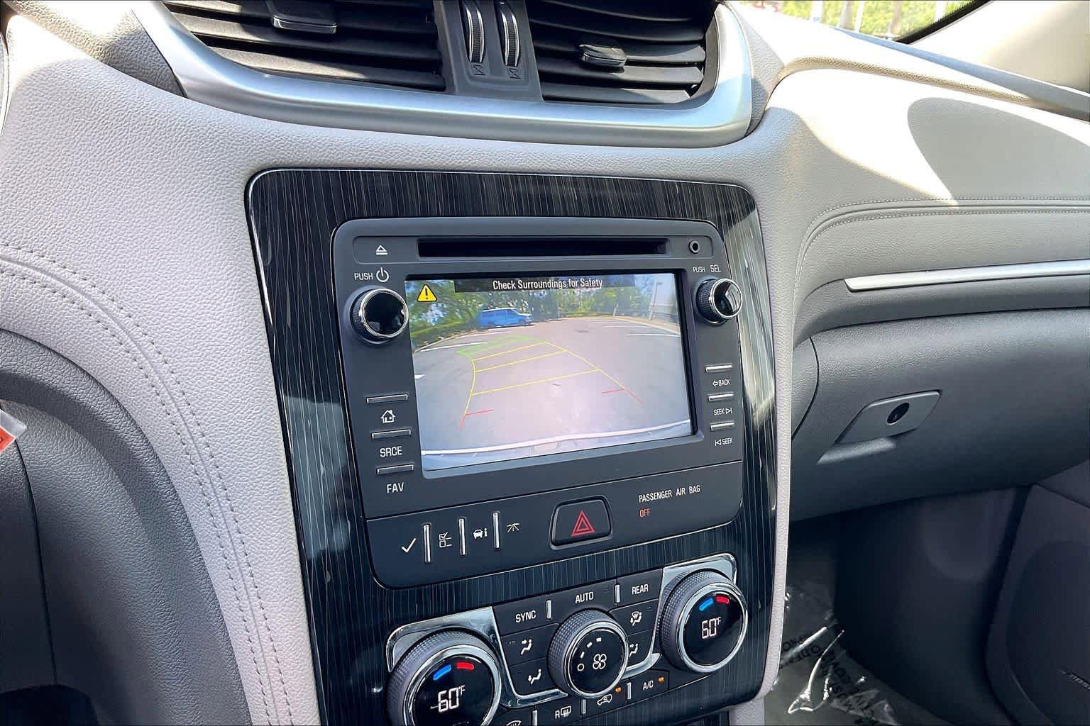 Used 2015 Chevrolet Traverse LT image 22